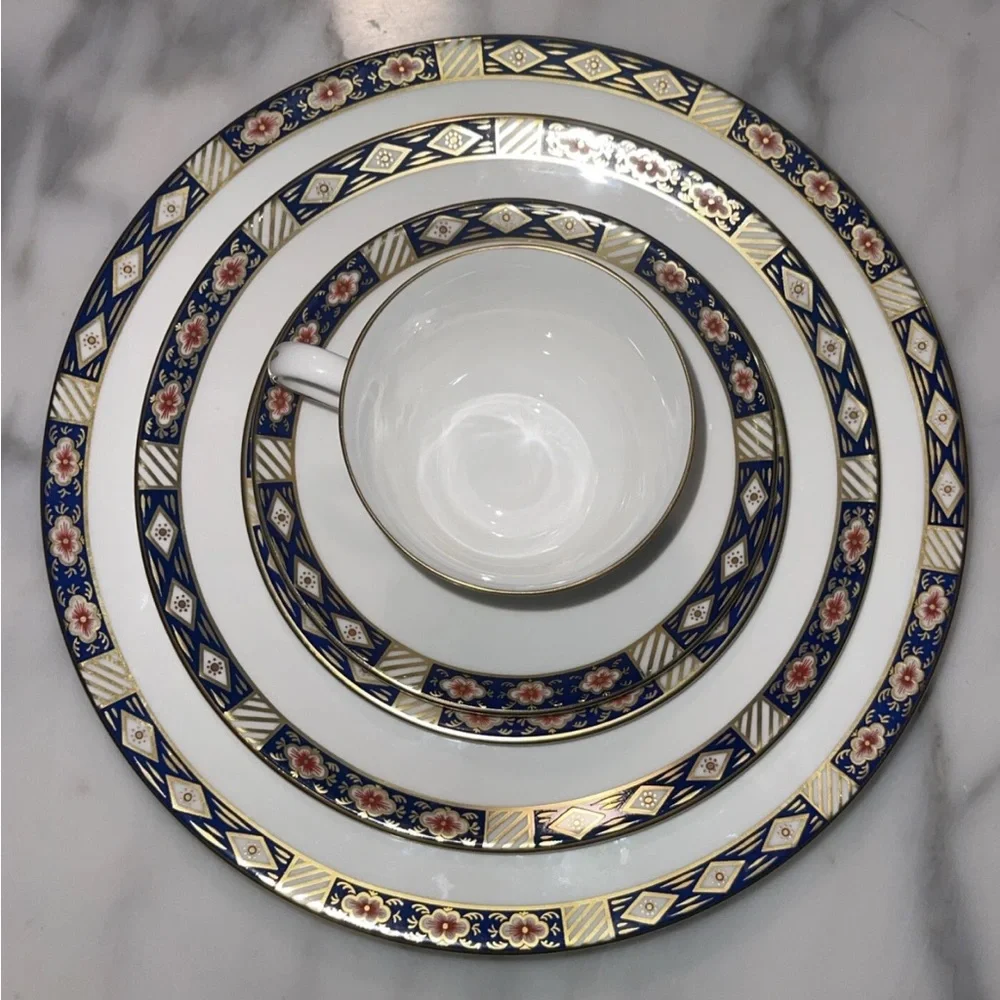 5 Piece‎ Place Setting Kedleston by Royal Crown Derby Gold Trim Vintage England